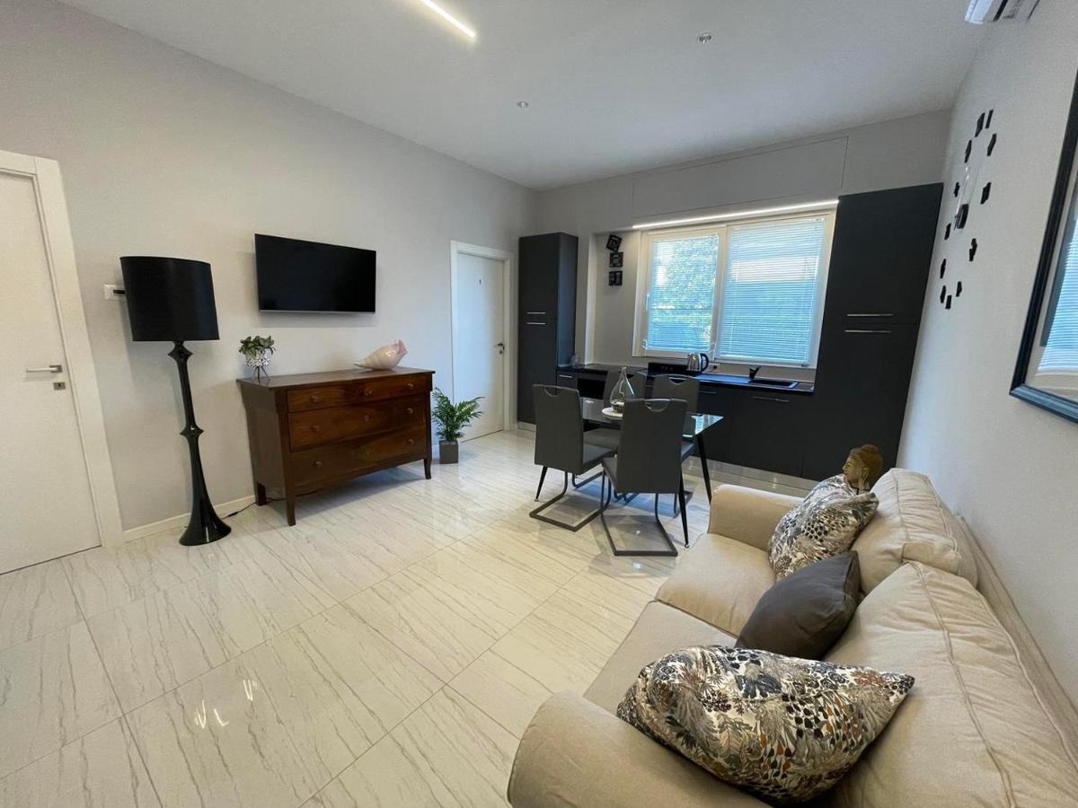 Otium Rooms / Camere E Appartamenti Morrovalle Kültér fotó